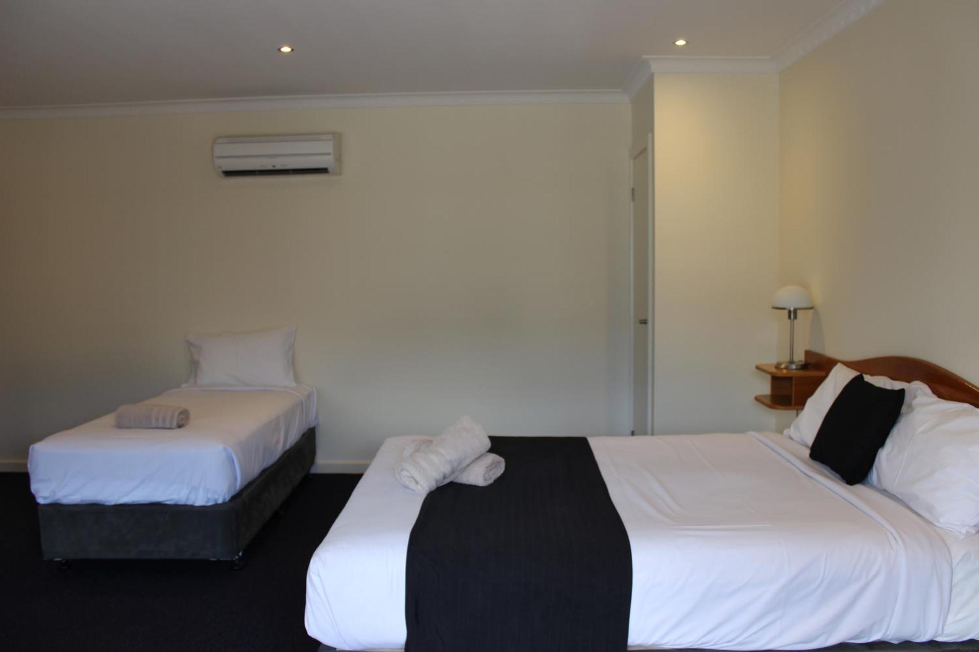 Lakeside Motel Waterfront Lakes Entrance Kamer foto