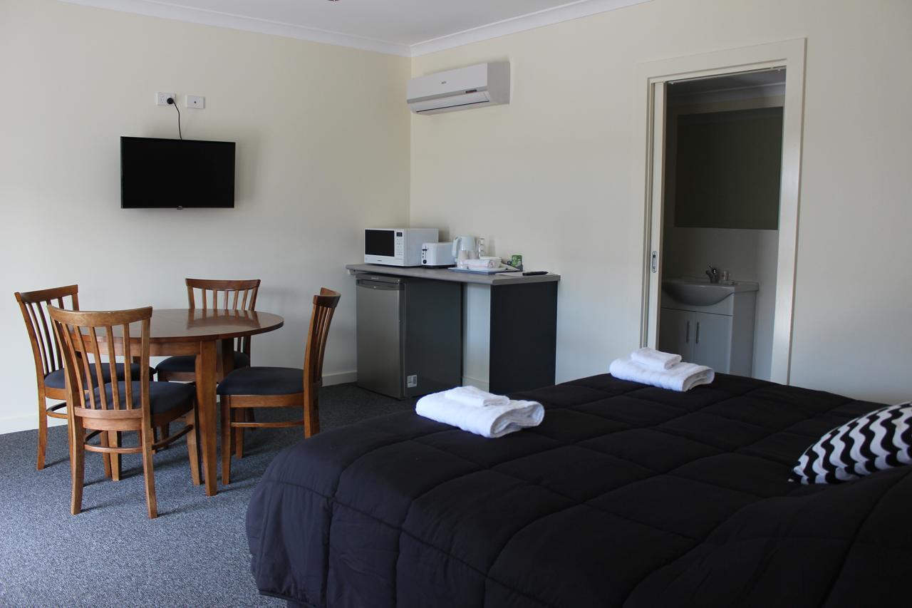 Lakeside Motel Waterfront Lakes Entrance Buitenkant foto
