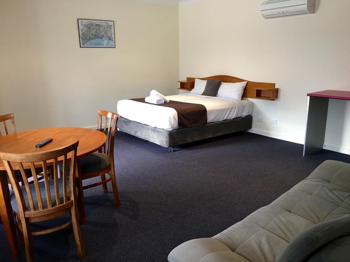 Lakeside Motel Waterfront Lakes Entrance Buitenkant foto