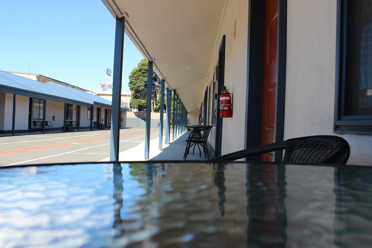Lakeside Motel Waterfront Lakes Entrance Buitenkant foto