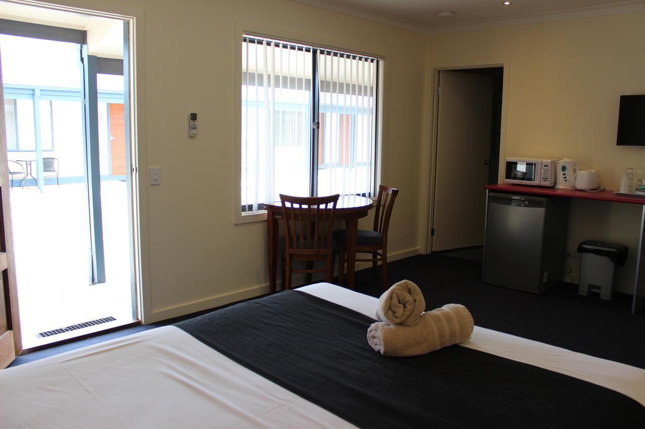Lakeside Motel Waterfront Lakes Entrance Buitenkant foto